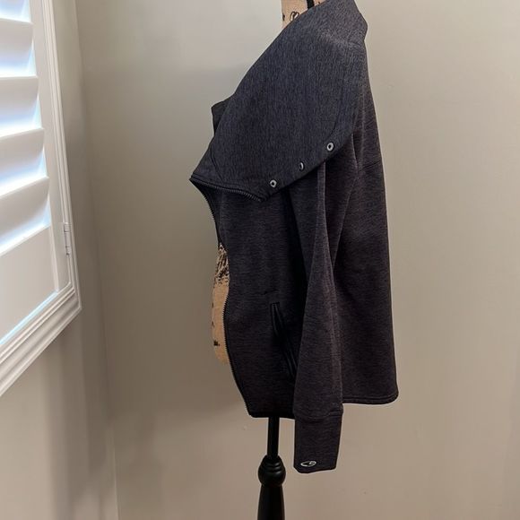 Champion Jacket‼️ - Picture 6 of 12